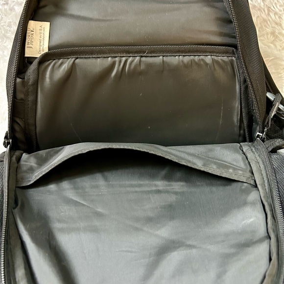 J WORLD BLACK MULITPOCKET SECURITY BACKPACK - Picture 9 of 13